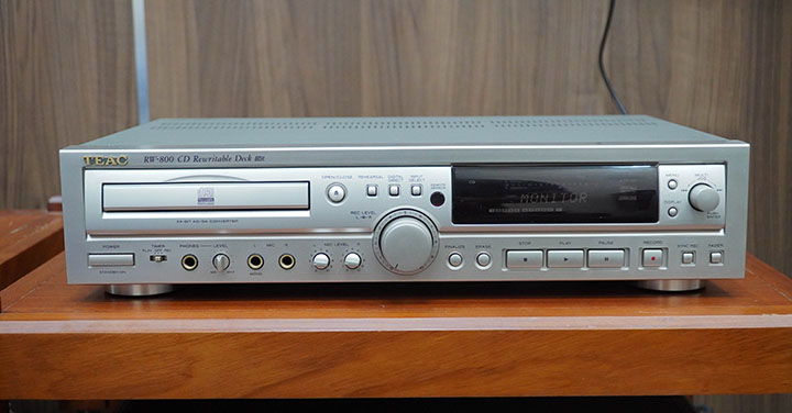TEAC ティアック RW-800 CDレコーダー CD-R/RW対応(中古品)